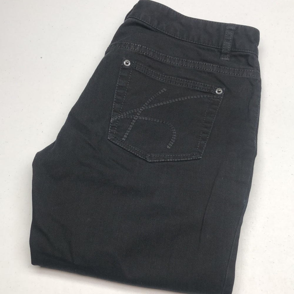 LIKE NEW PREMIUM MICHAEL KORS BLACK FLARE BOOT JEANS 6/28x30 ⭐️